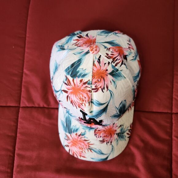 New Era 9FORTY LA Dodgers Floral Hibiscus Hat Structured Curved Brim Cap OSFA - Picture 2 of 9